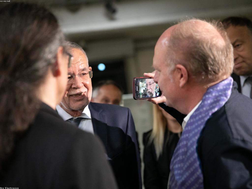 ការយល់ដឹងអំពីវប្បធម៌កាស៊ីណូទីប្រជុំជន